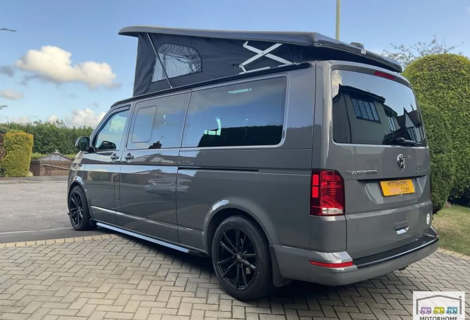 Volkswagen T6.1 Transporter Highline  2020