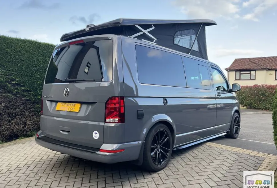 Volkswagen T6.1 Transporter Highline  2020