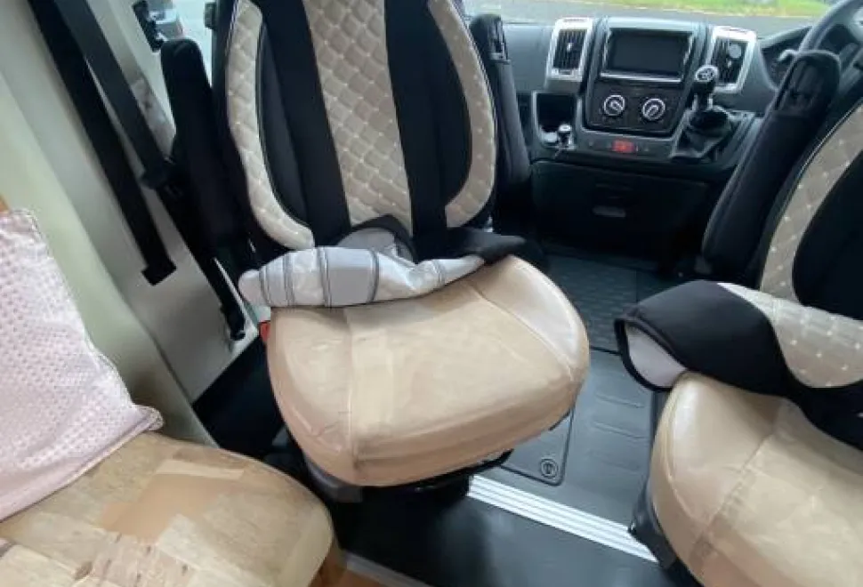 Bailey Approach 740 SE  2012