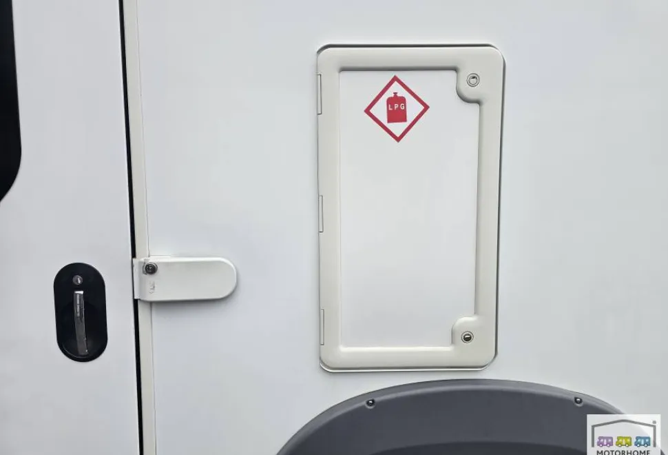 Auto-Trail Tribute 715 2015