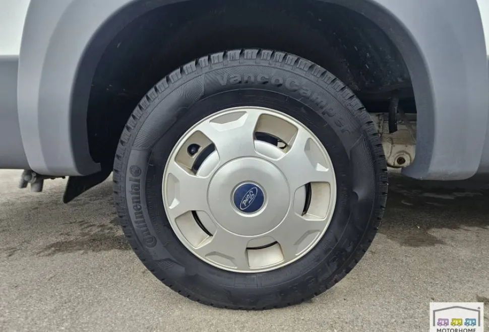 Auto-Trail Tribute 715 2015