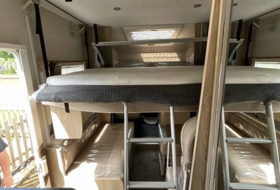Elddis Autoquest  196 2019