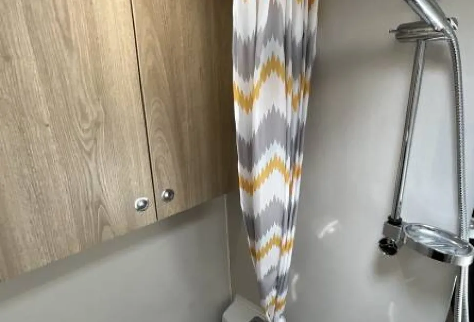 Elddis Autoquest  196 2019