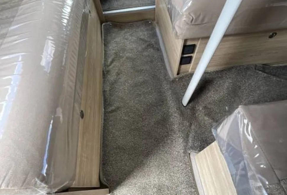 Elddis Autoquest  196 2019