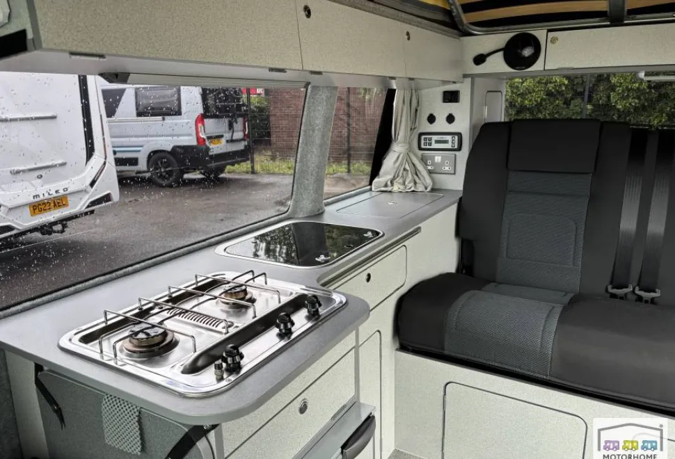 Volkswagen Campervan  2017