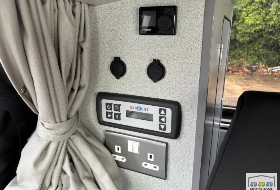 Volkswagen Campervan  2017