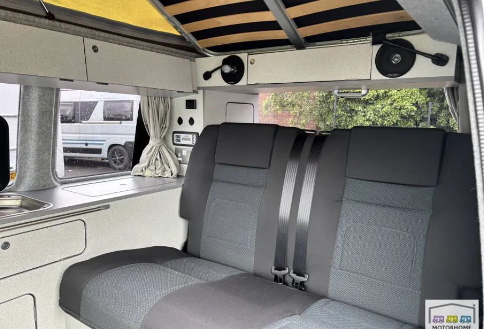Volkswagen Campervan  2017