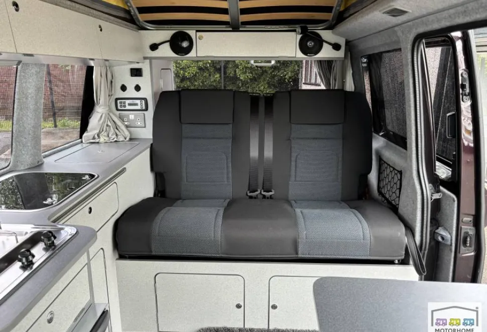 Volkswagen Campervan  2017