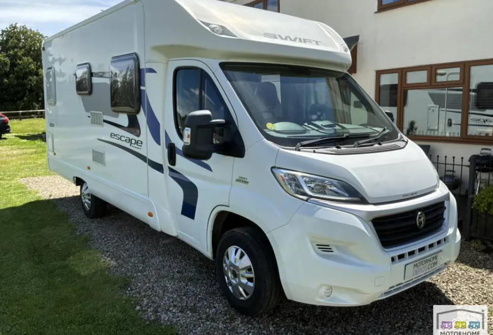 Swift Escape 664 2015