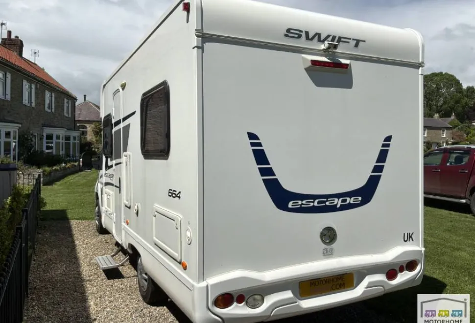 Swift Escape 664 2015