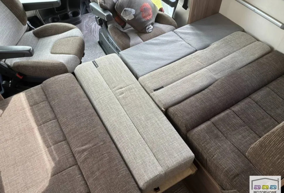 Swift Escape 664 2015