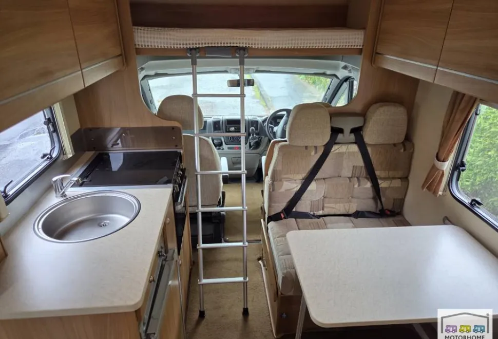 Swift Escape 686 2010
