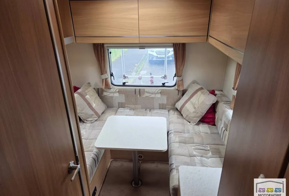 Swift Escape 686 2010