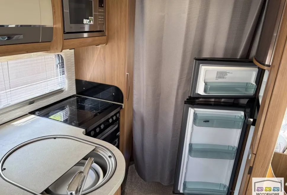Auto-Trail Tracker FB 2018
