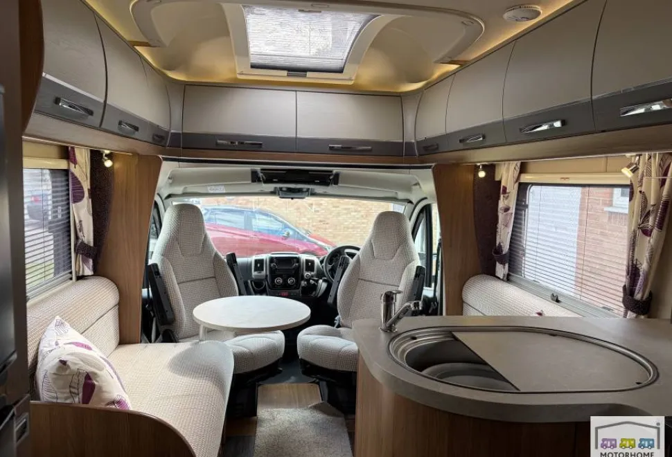 Auto-Trail Tracker FB 2018