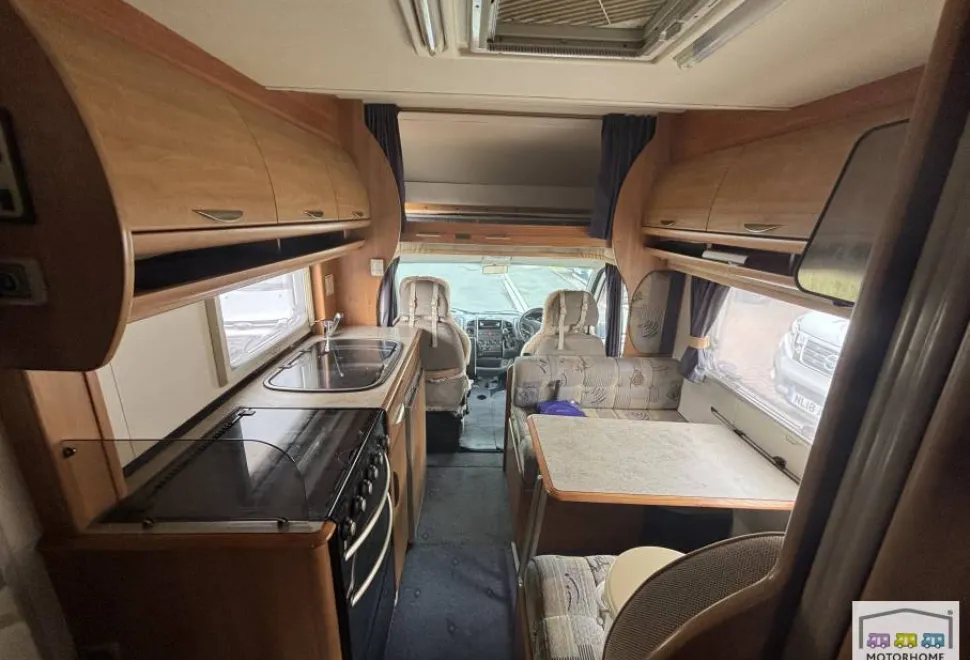 Auto-Trail Apache 700 2004