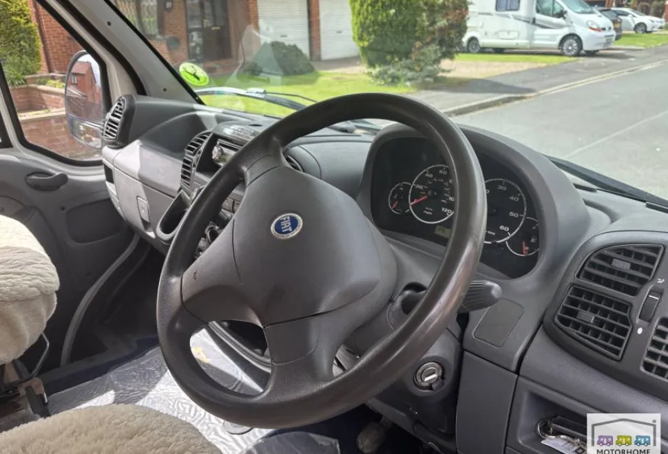 Auto-Trail Apache 700 2004