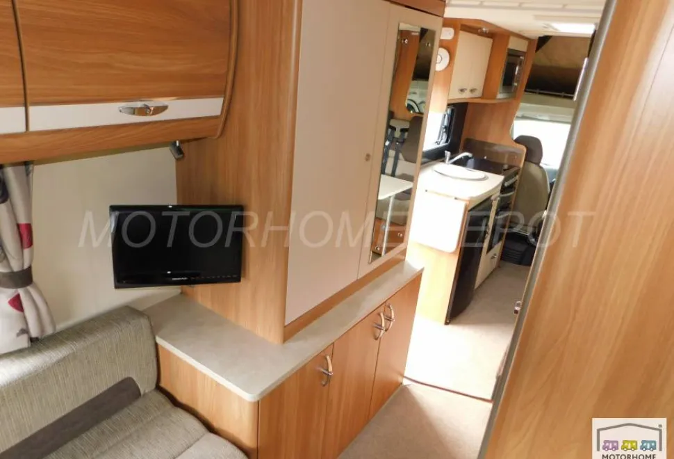 Swift Sundance  636 L  2013