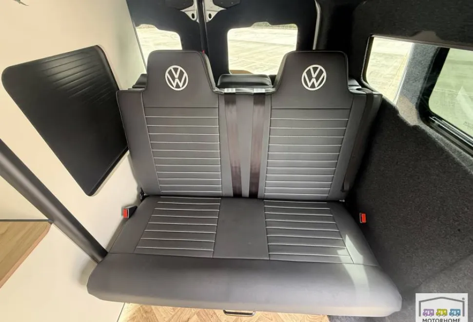 Volkswagen T7  2025