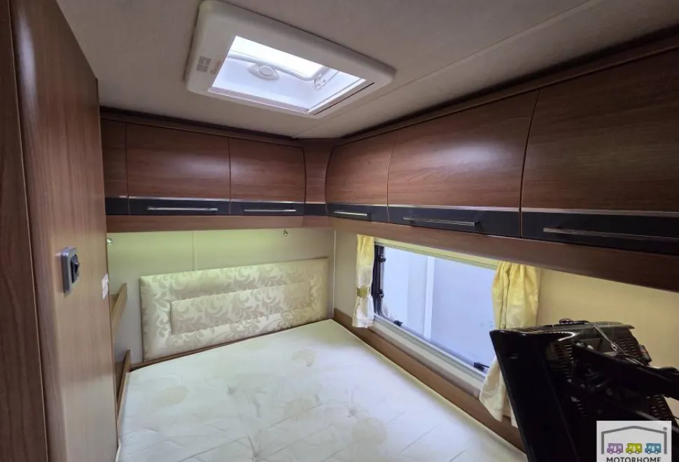 Auto-Trail Tracker FB 2012