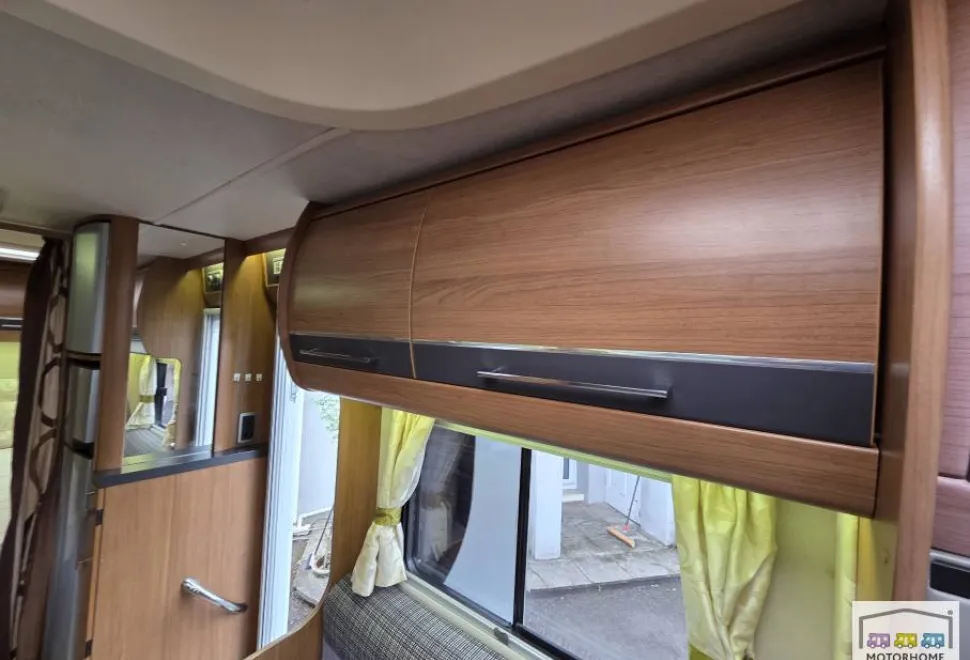Auto-Trail Tracker FB 2012