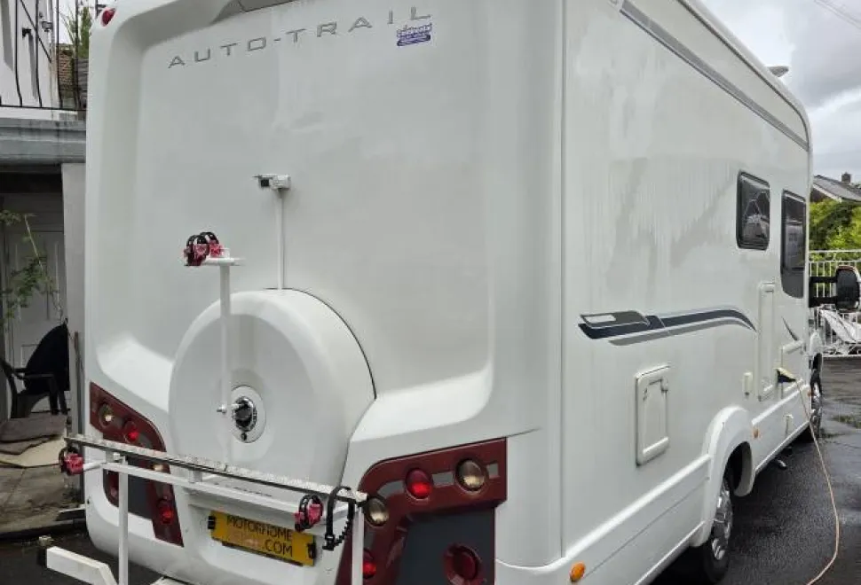 Auto-Trail Tracker FB 2012