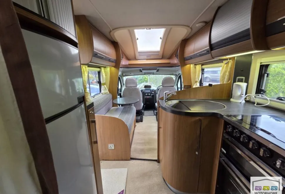 Auto-Trail Tracker FB 2012