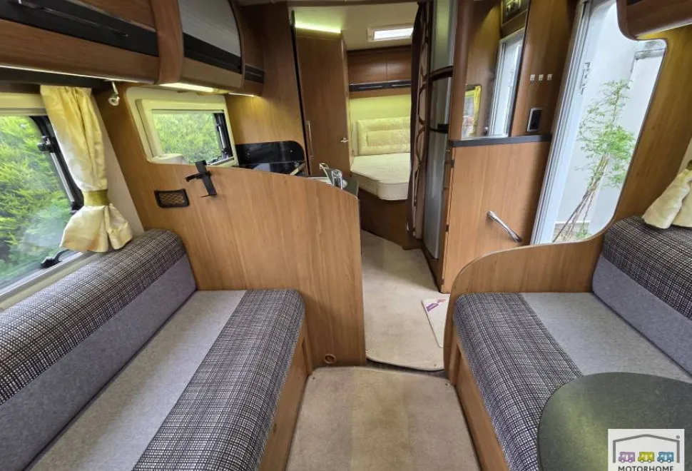 Auto-Trail Tracker FB 2012