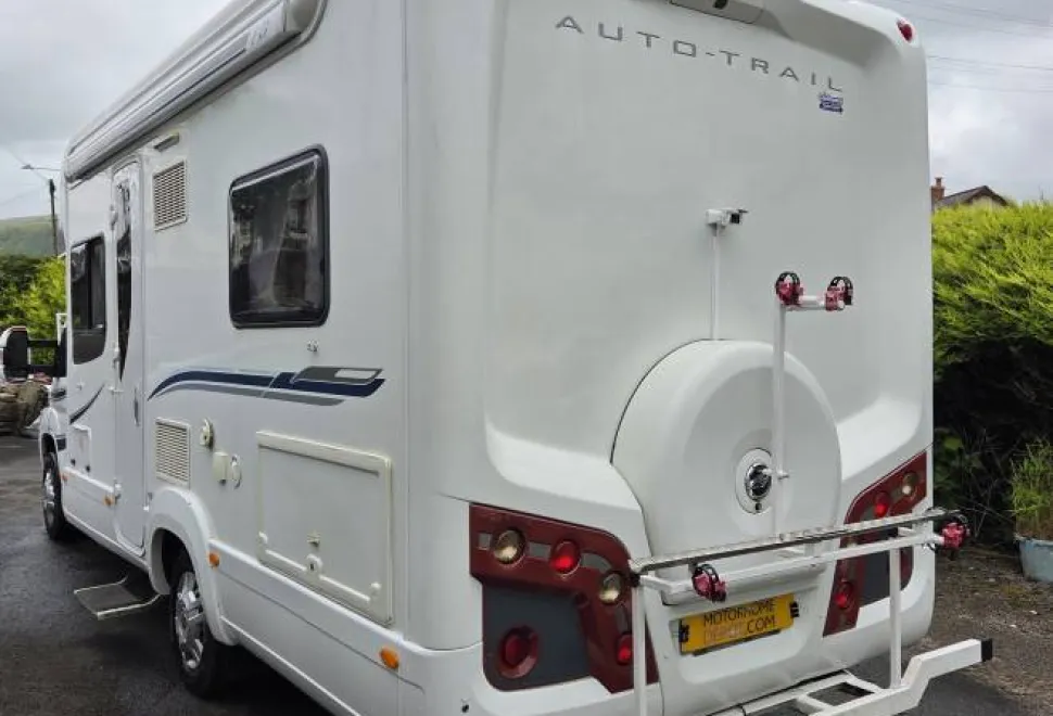 Auto-Trail Tracker FB 2012