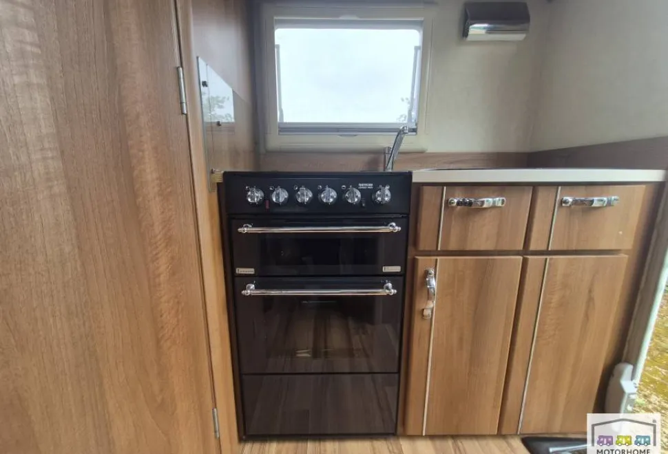 Auto-Sleepers Broadway Ek Tb Lp 2010