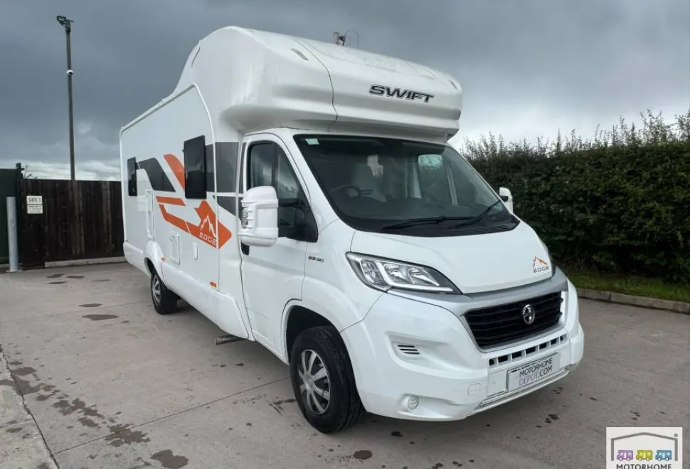 Swift Edge 494 2020