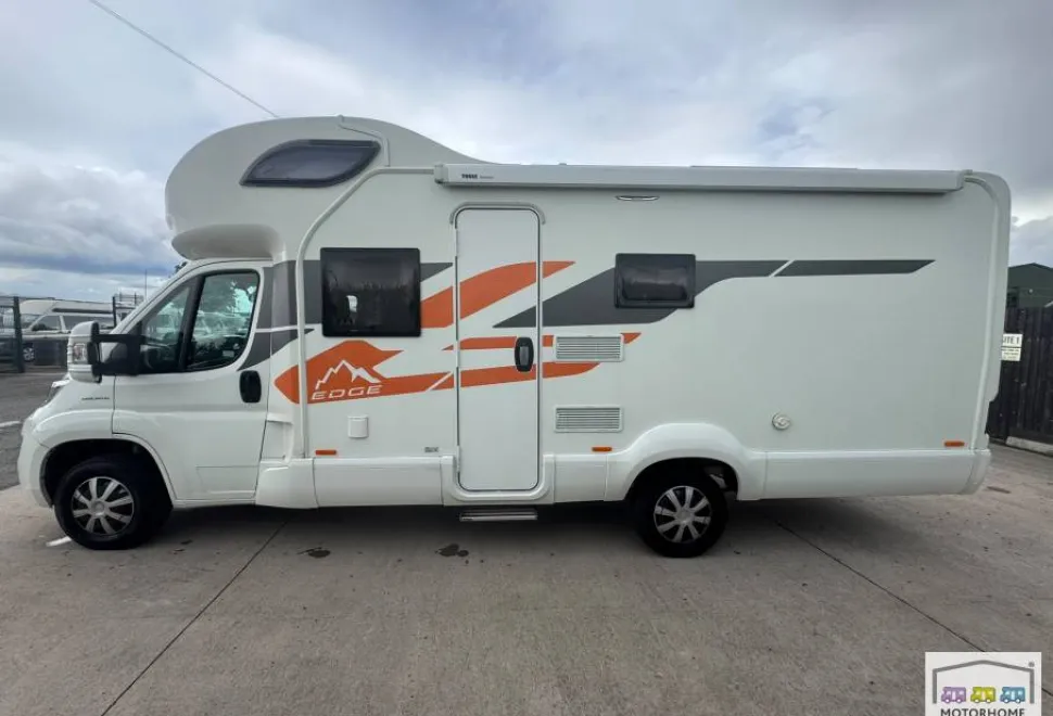 Swift Edge 494 2020