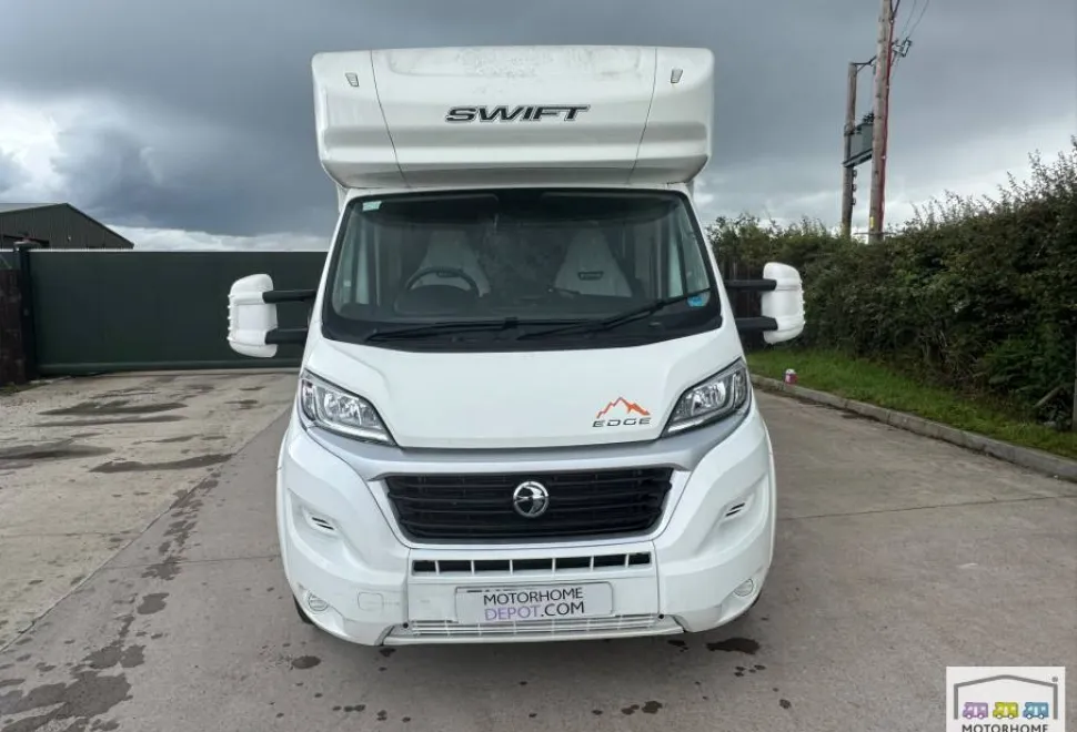 Swift Edge 494 2020