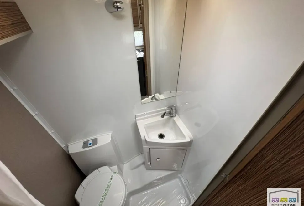 Swift Edge 494 2020