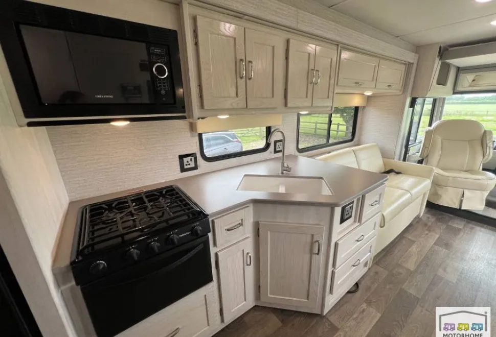 Winnebago Intent 29L 2020