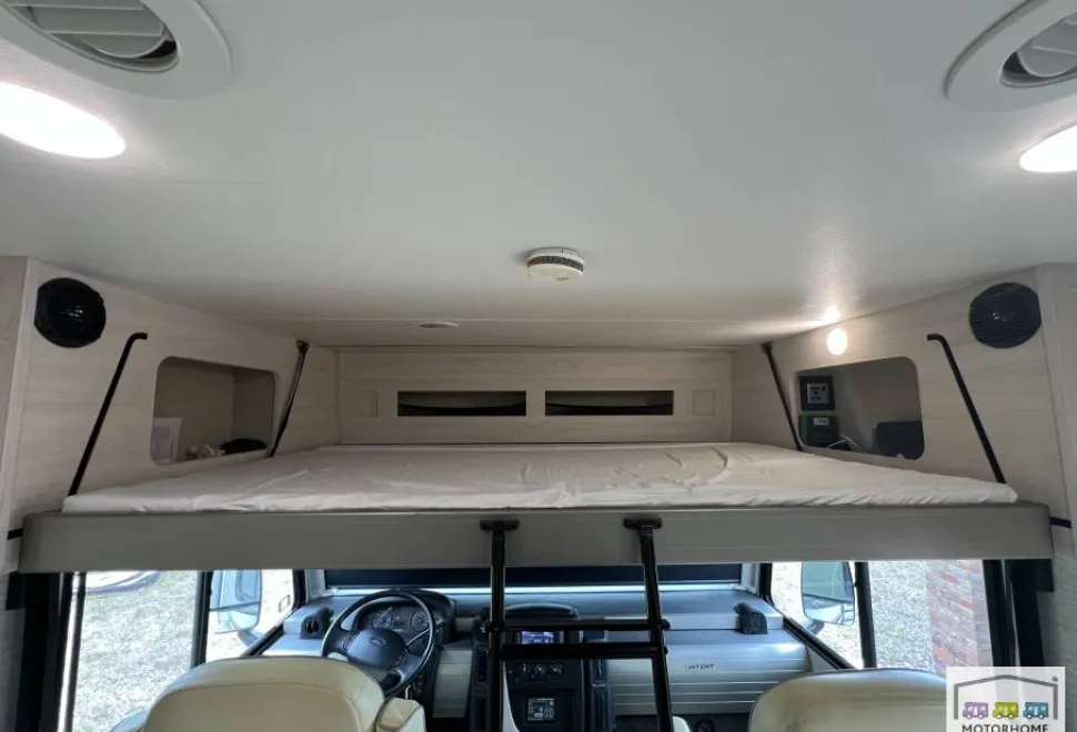 Winnebago Intent 29L 2020