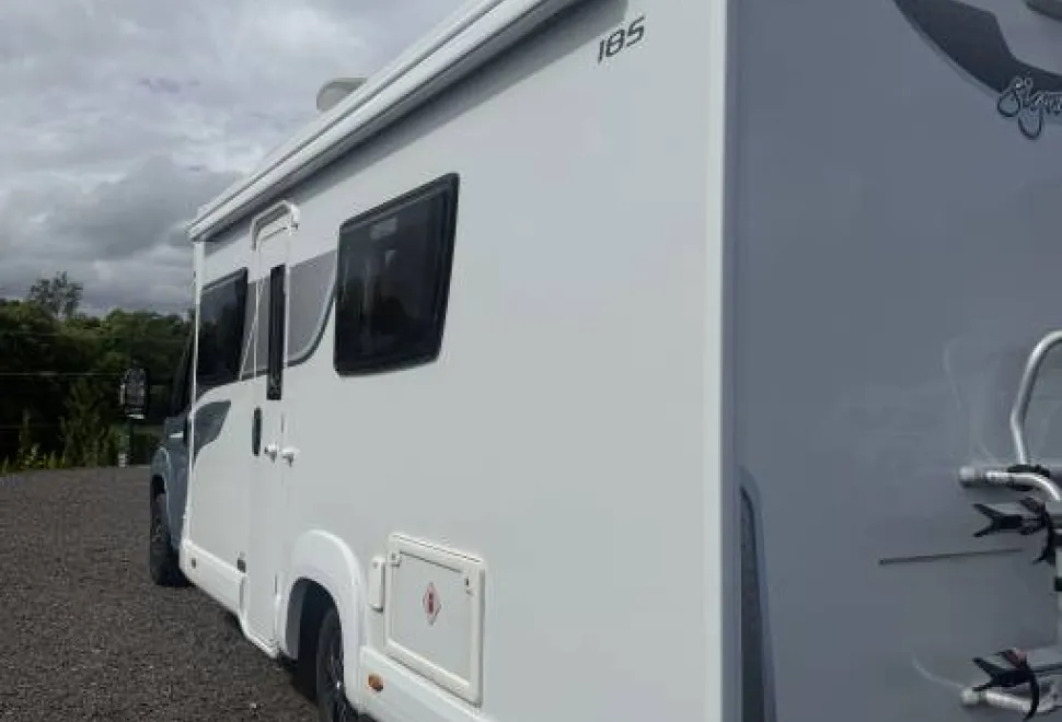 Elddis Autoquest  185 Signature 2021