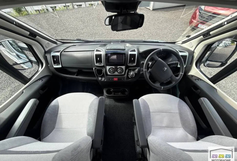 Elddis Autoquest  185 Signature 2021