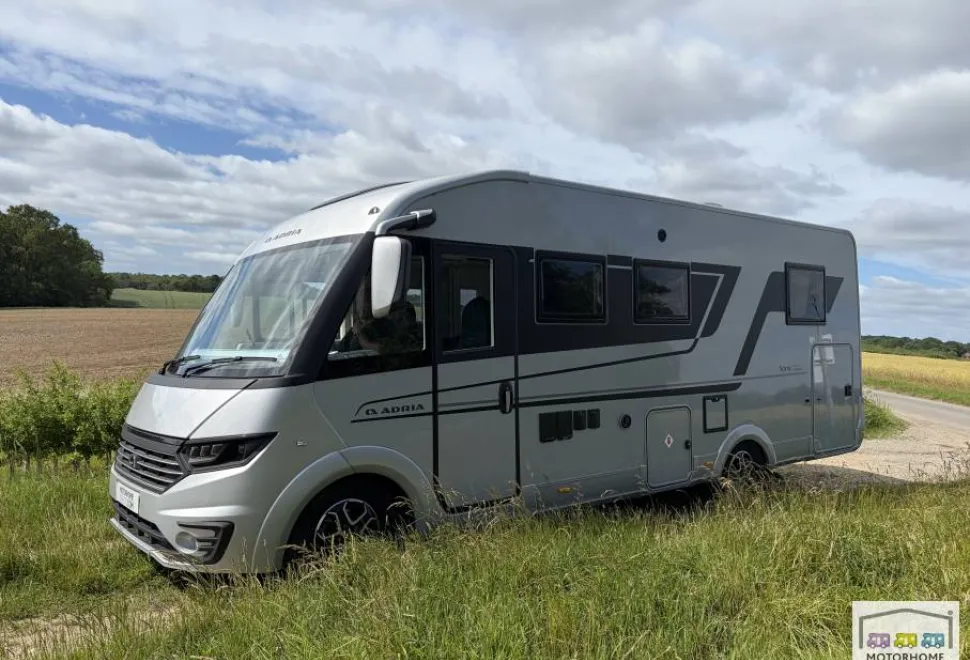 Adria Sonic Supreme 700 DC 2025