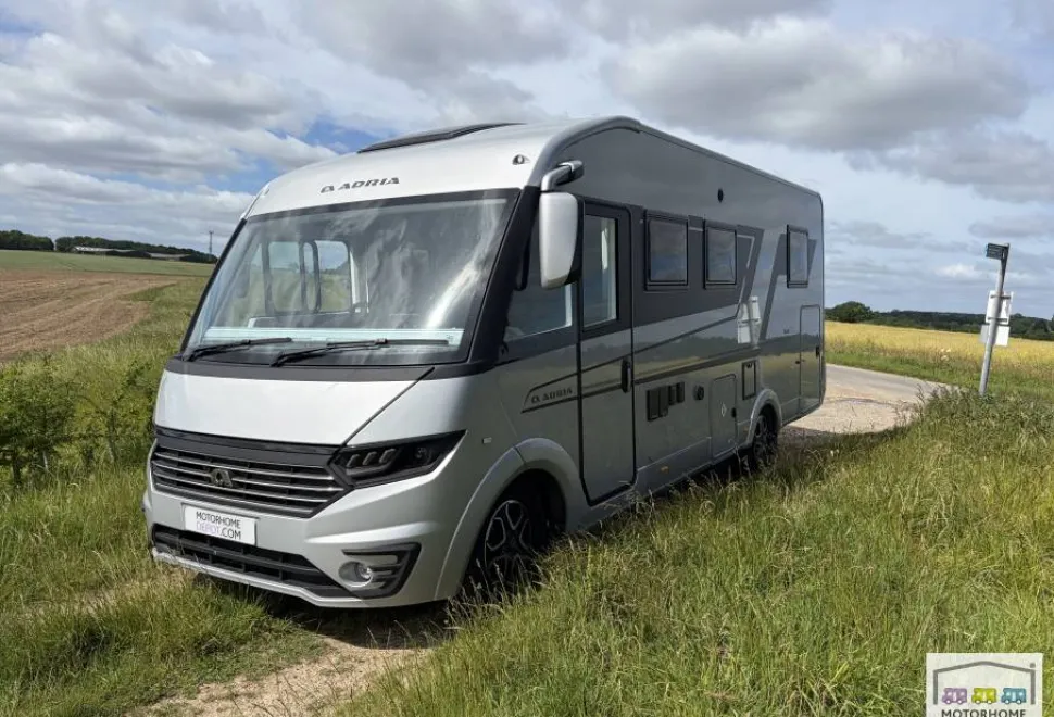 Adria Sonic Supreme 700 DC 2025