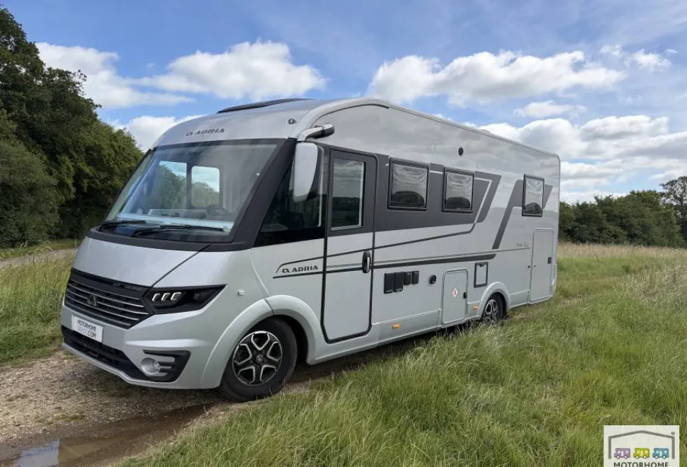 Adria Sonic Supreme 700 DC 2025