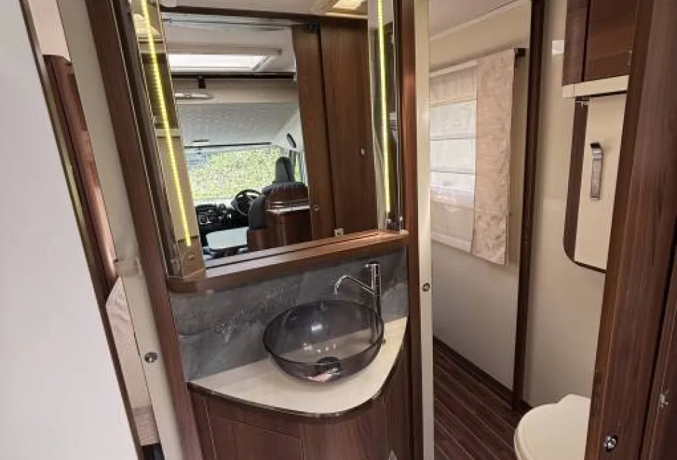 McLouis Nevis 868 Yearling Limited Edition 2014