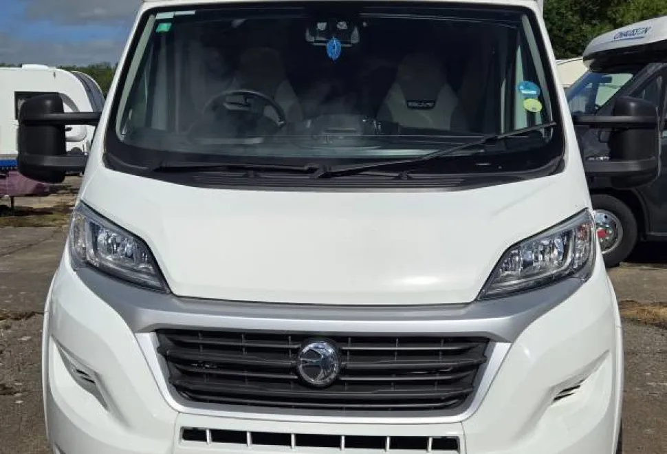 Swift Escape 674 2019
