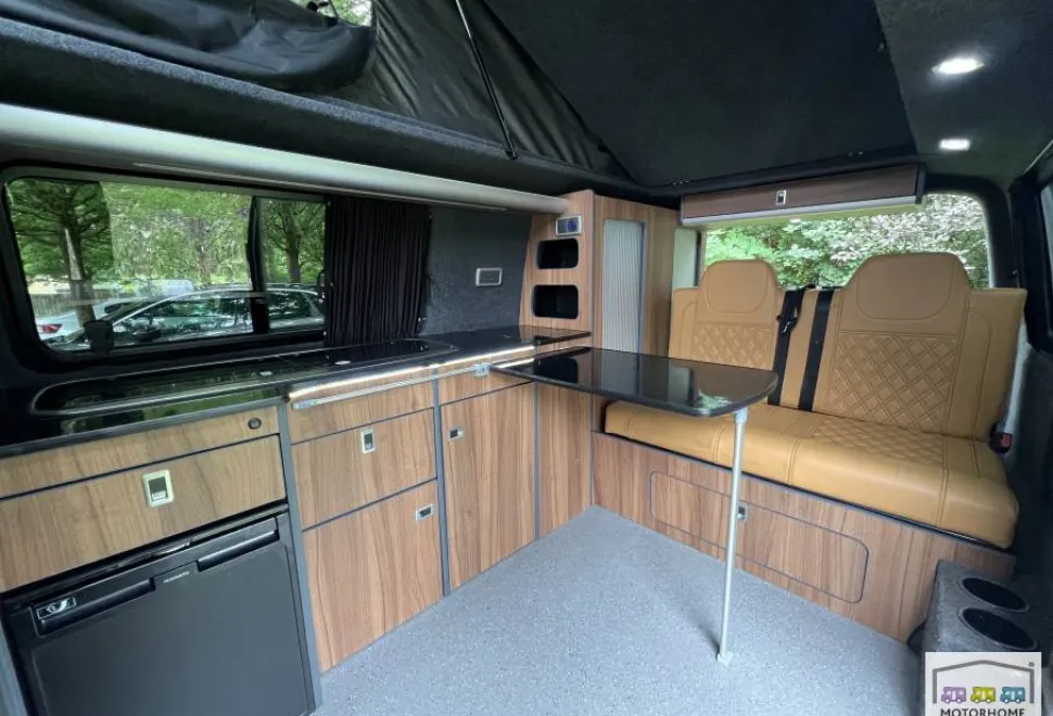 Volkswagen T6.1 Highline 2016