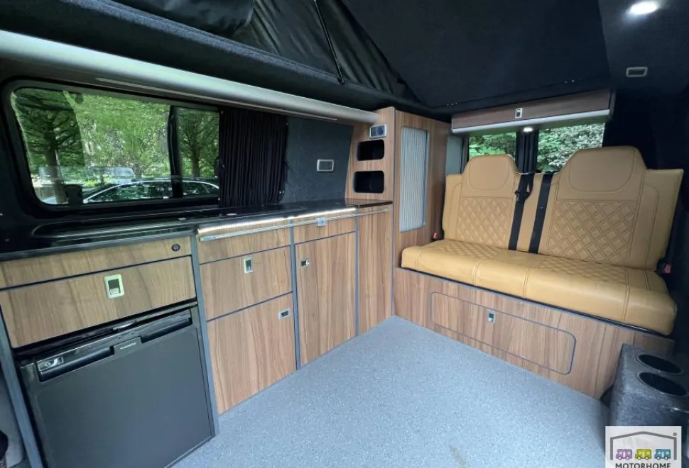 Volkswagen T6.1 Highline 2016