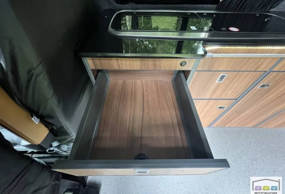 Volkswagen T6.1 Highline 2016