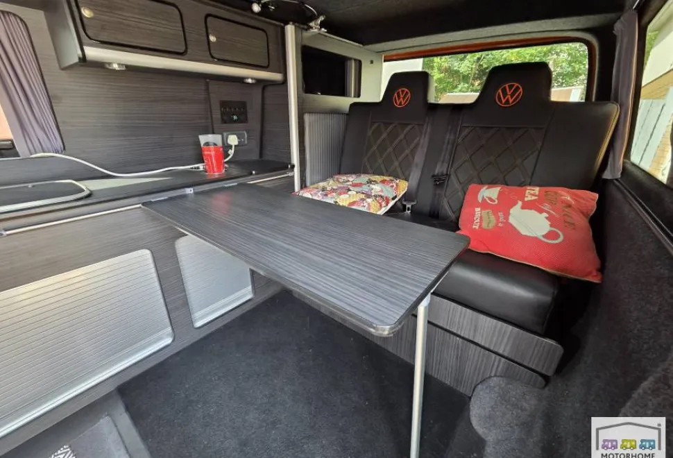 Volkswagen T6 Transporter   2018