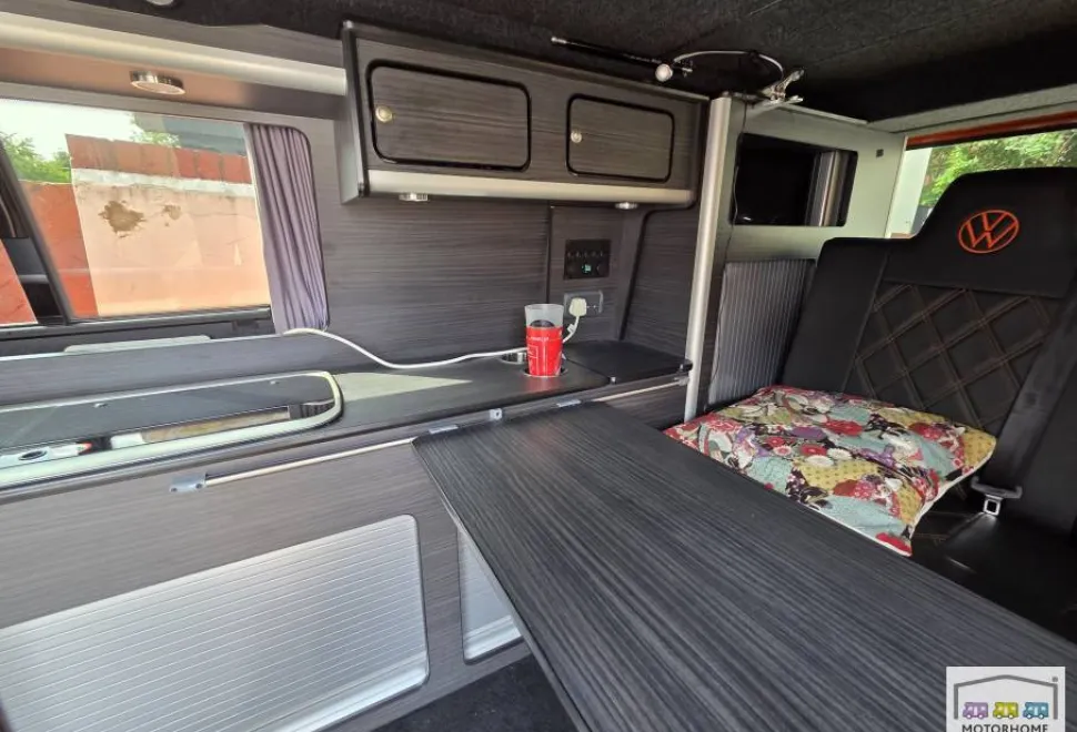 Volkswagen T6 Transporter   2018