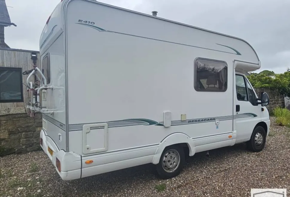 Bessacarr E410   2006