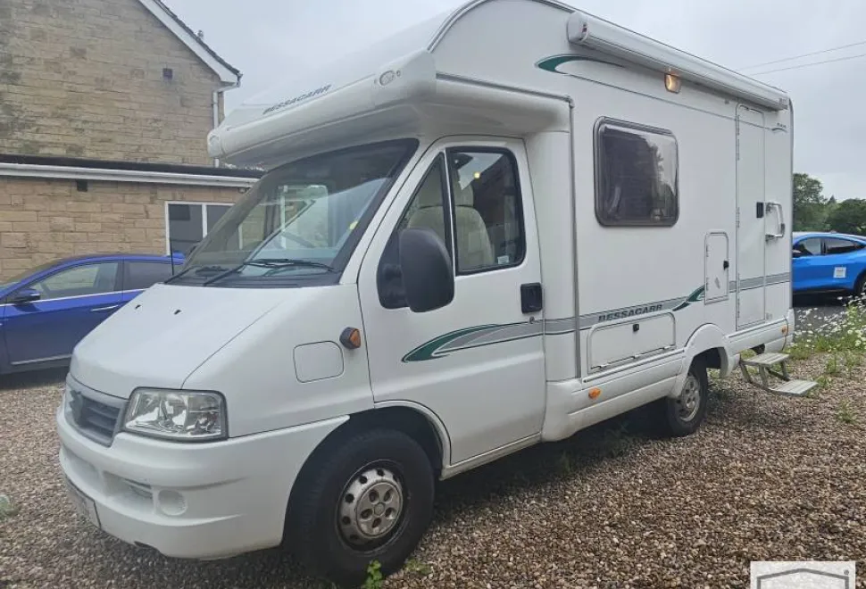 Bessacarr E410   2006